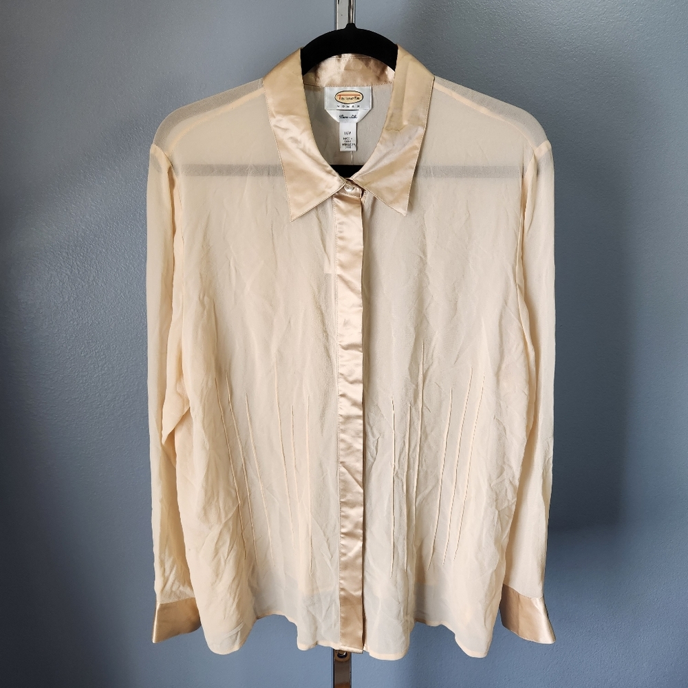 Vintage Talbots Woman Pure Silk Button Up Long Sleeve Blouse Plus Size 14W Beige